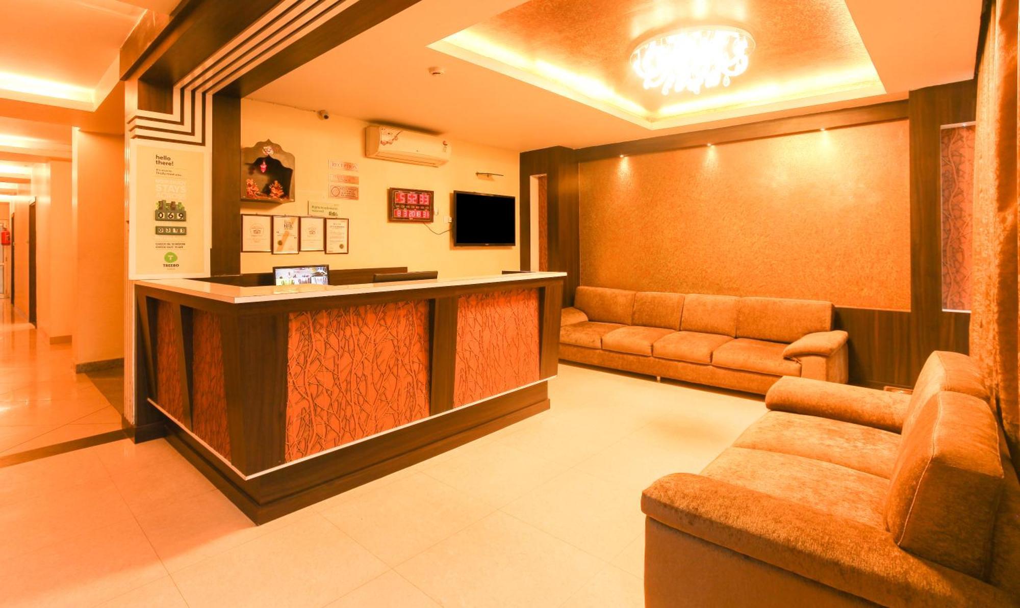 Hotel Janki International 3 Km From Kashi Vishwanath Temple Free Pickup From Railway Station Varanasi Exterior foto